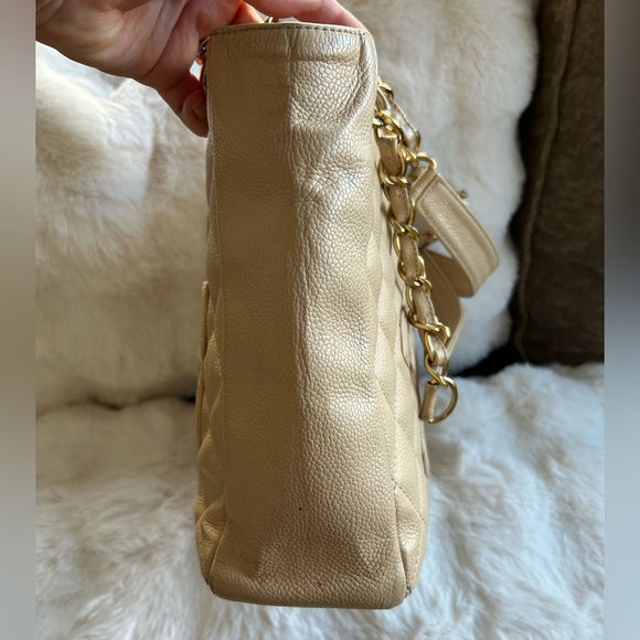 Chanel Caviar Petite Shopping Tote - Picture 6 of 15